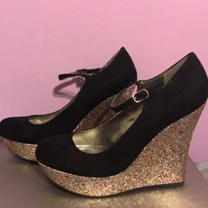 Wedge heels